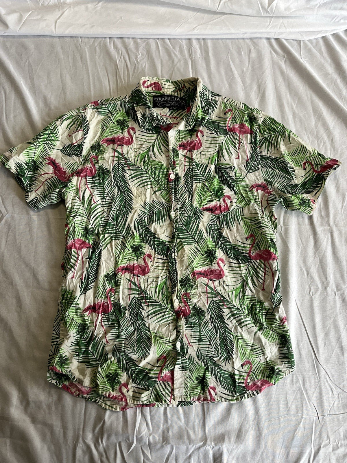 Straight Faded Hawaiian Flamingo Print Button Up Shirt Men’s Medium 