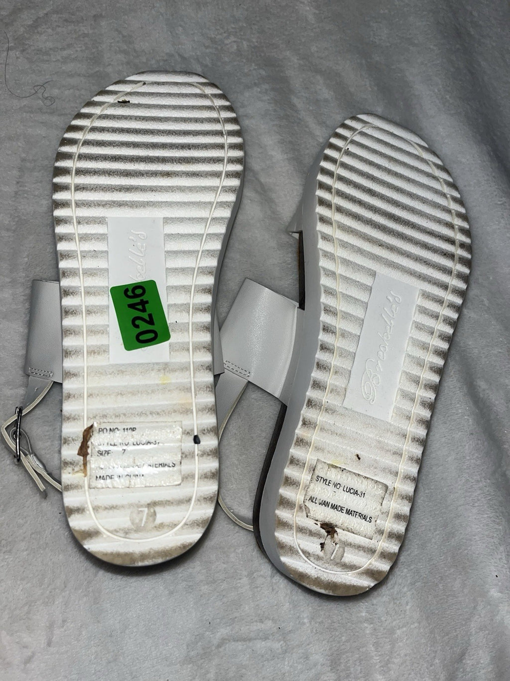 Breckelles new ladies Summer White open toe  Cool Sandals women Size 7
