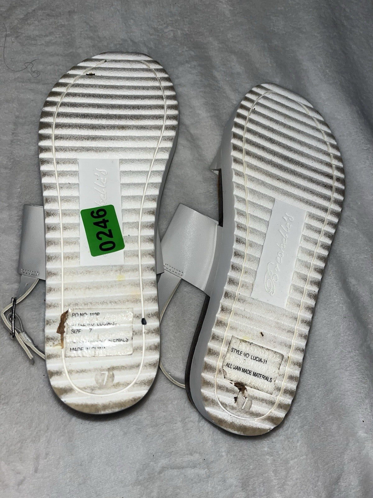 Breckelles new ladies Summer White open toe  Cool Sandals women Size 7