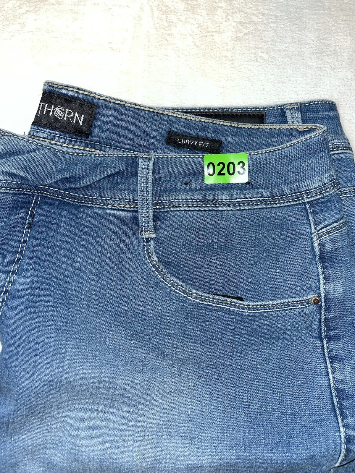 Thorn Jean Shorts Women’s Size 14 Stretch Curvy Fit Blue Denim 