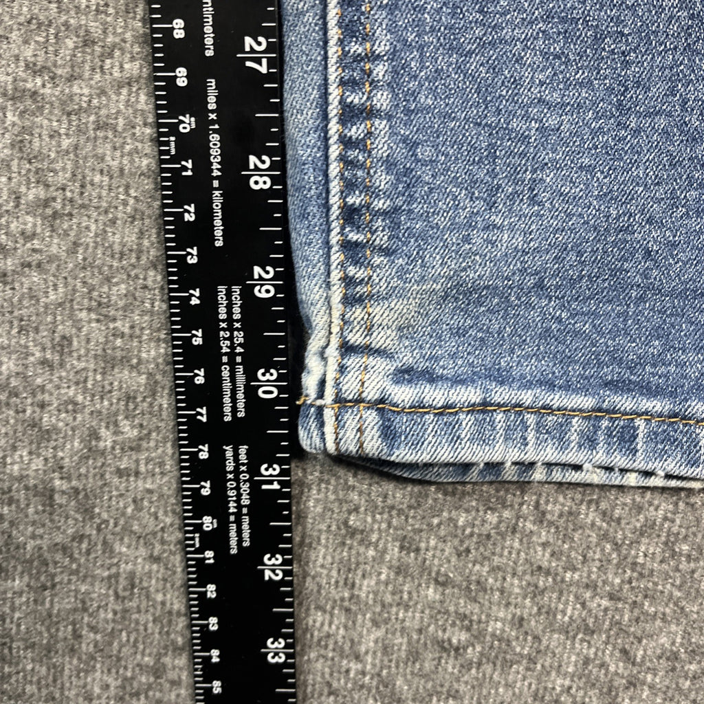 Levi’s 541 light blue denim jeans size 32×32 button zipper fly relaxed fit