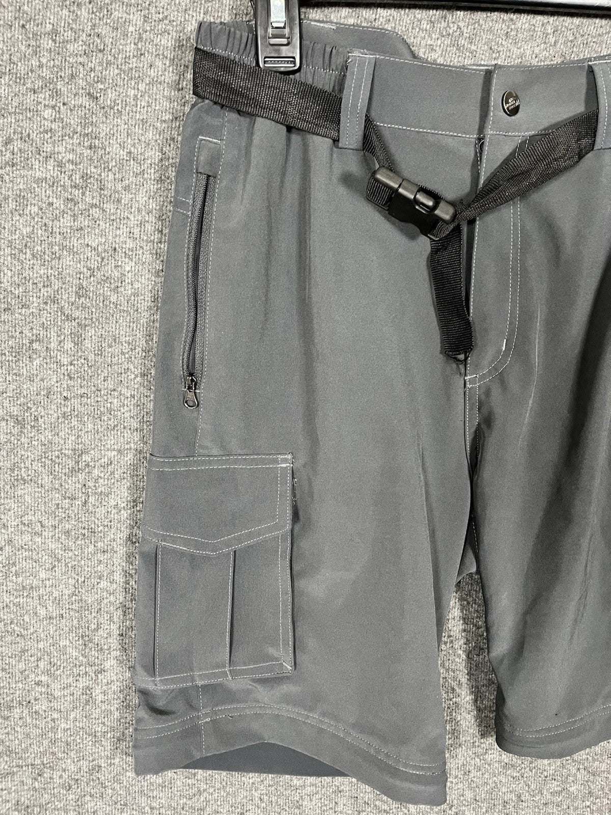 NORTH FACE Mens Cargo Shorts Gray Belted Size M Hiking Nature Active 9" inseam !