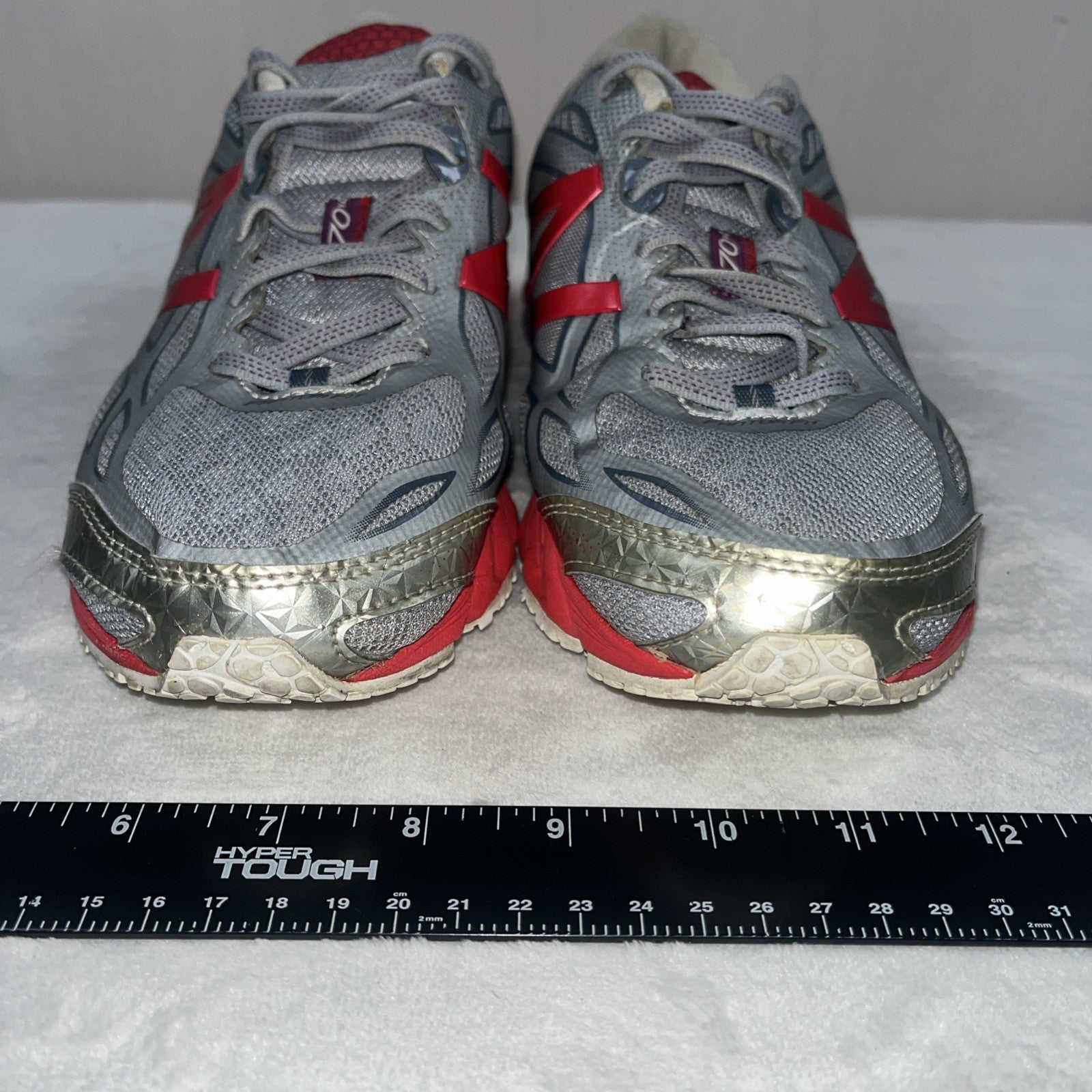 Size 8.5 - New Balance 870 Silver