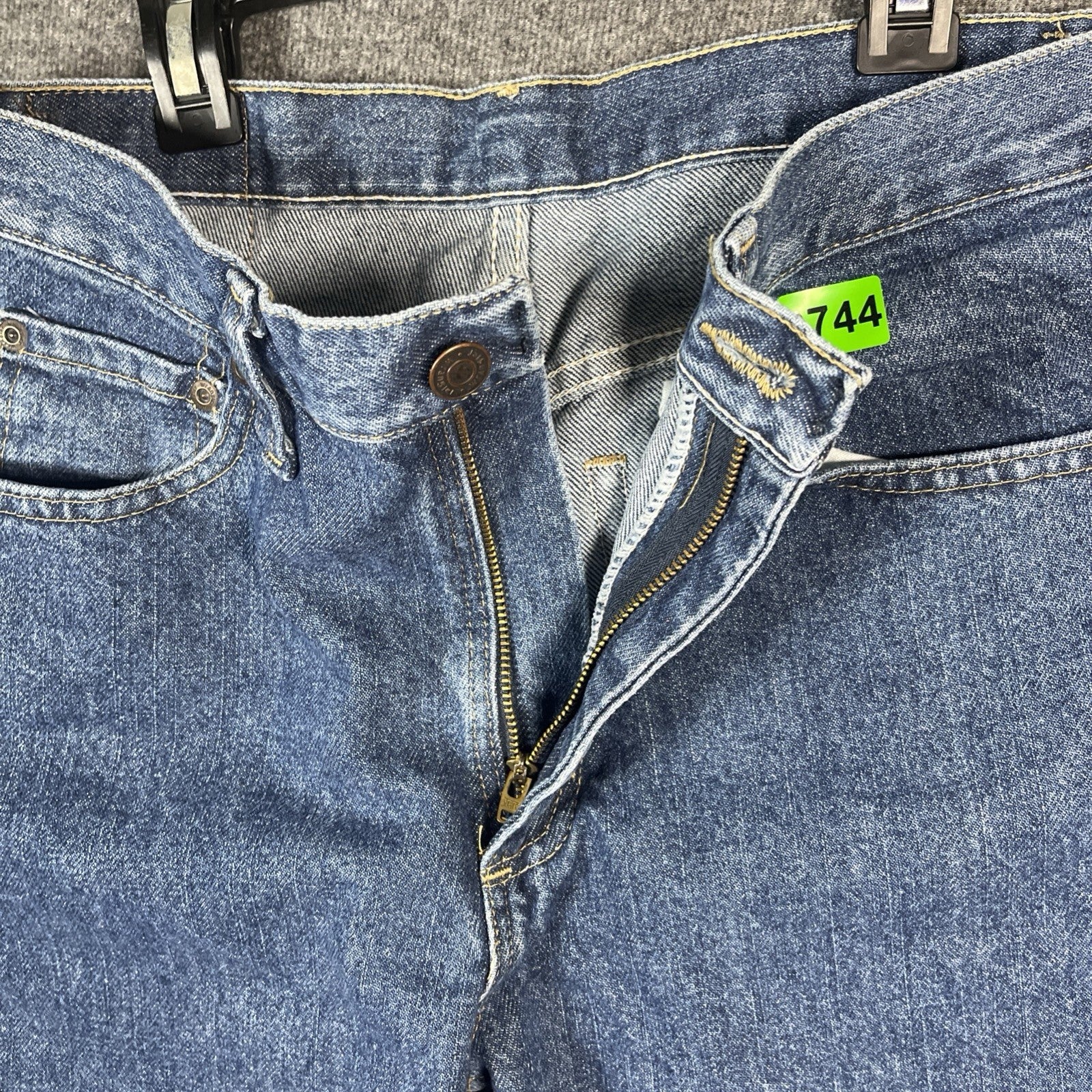 Wrangler premium denim men’s straight leg blue size 29×30 regular fit button zip
