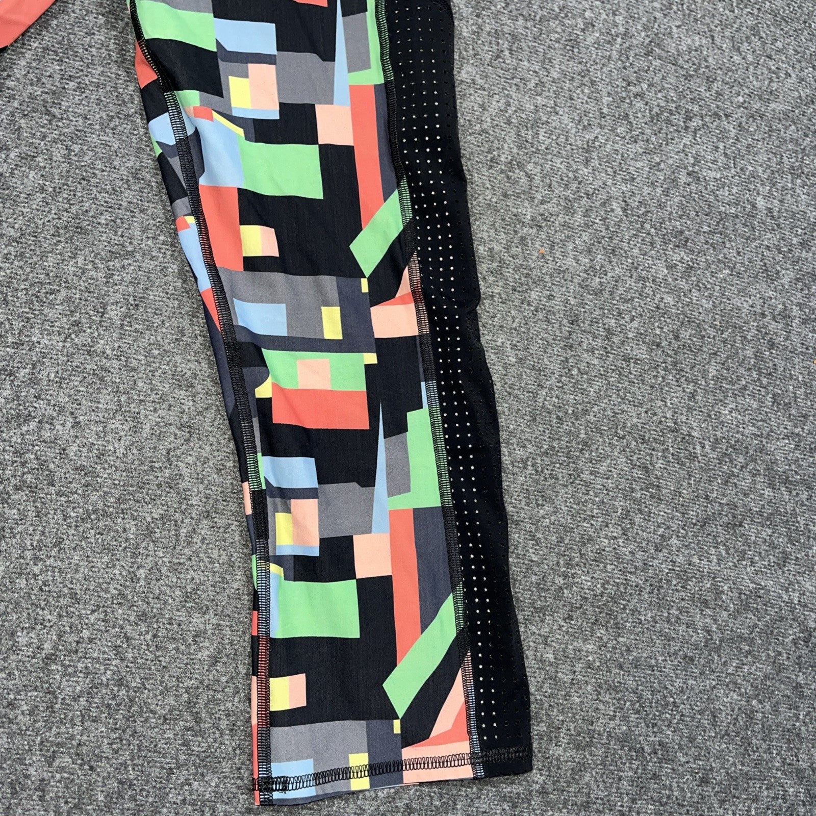 Sweaty Betty women's Zero gravity  Leggings Size Small multicolor crops mesh