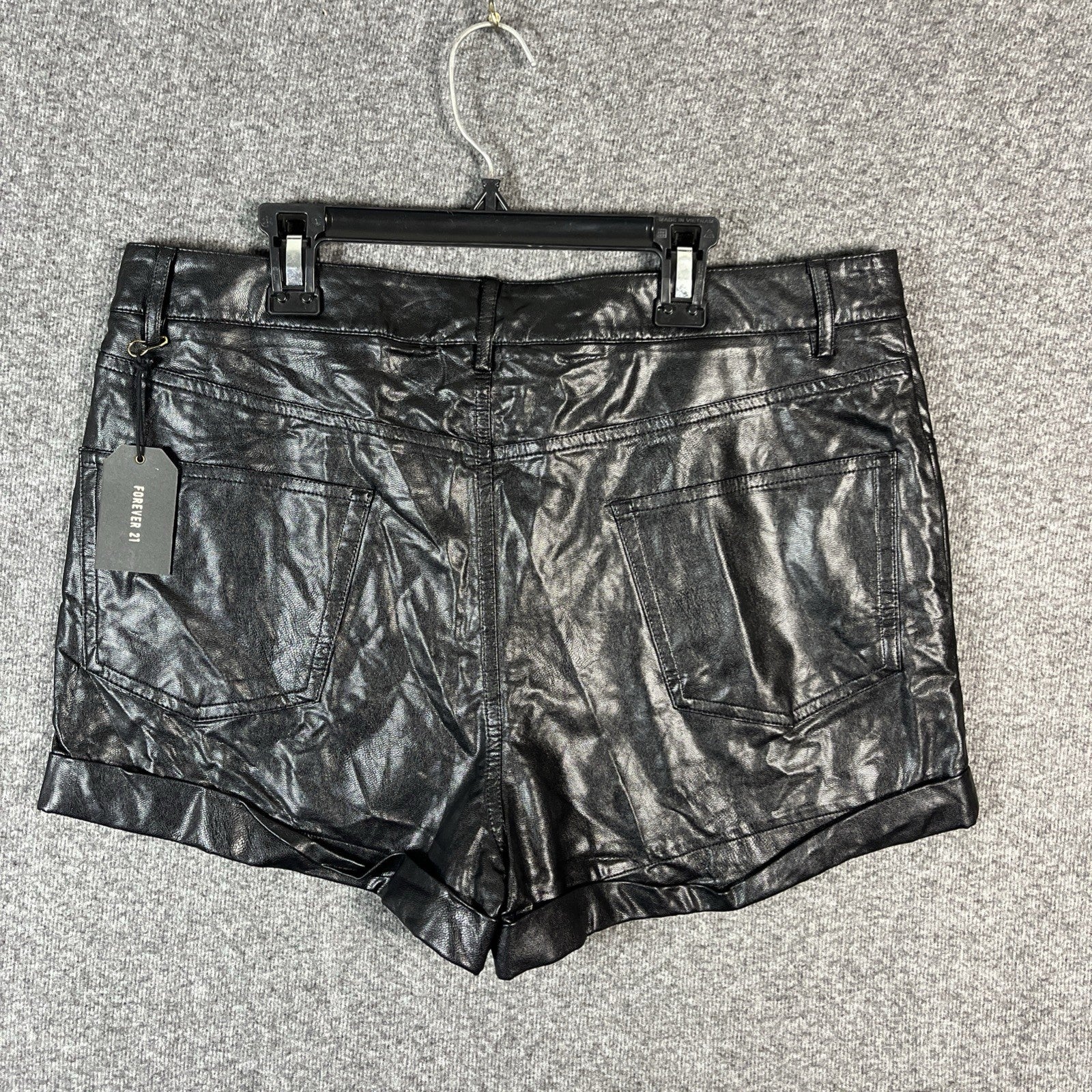 Forever 21 Women’s Shorts Faux Leather Black Size 31 Button Zip 
