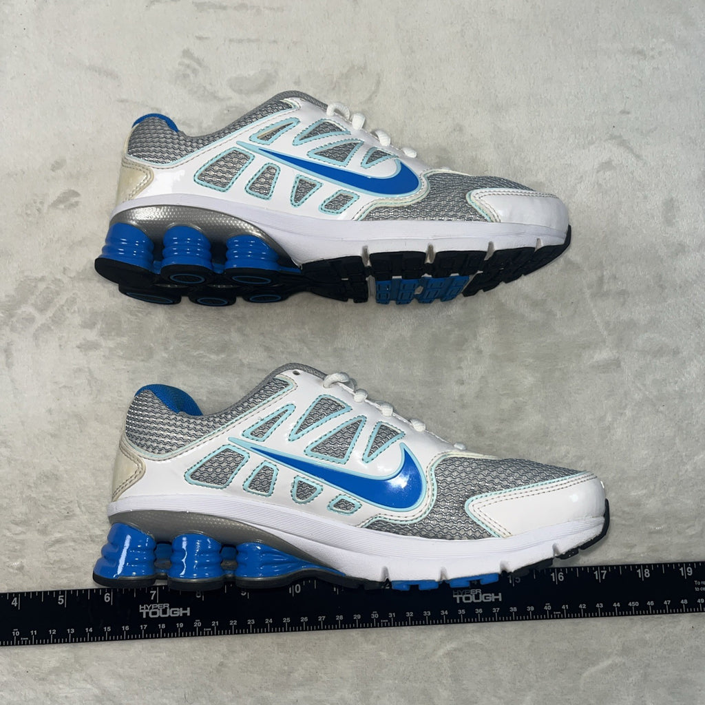 Size 6.5 - Nike Shox Qualify 2 White 2011