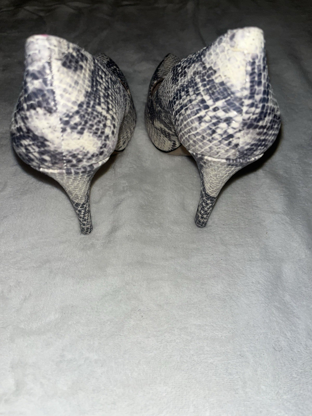 Vince Camuto Snakeskin Women’s Platform Heels US 7.5B