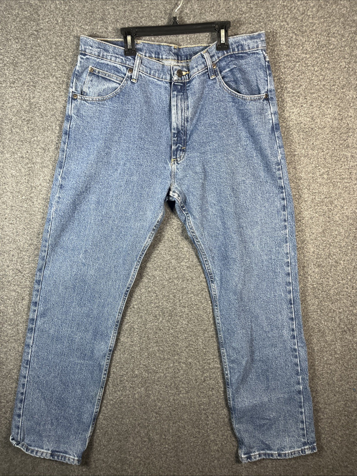 Wrangler Straight Fit Jeans Mens 36x30 Blue Denim Cotton Button Front Zip Fly
