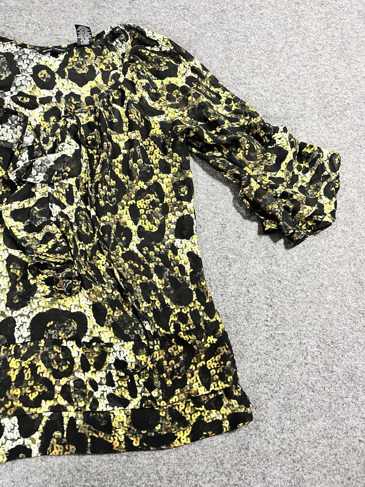 New &York Company  Short  Sleeve Loose Fitting Leopard Print Shirt Size Medium
