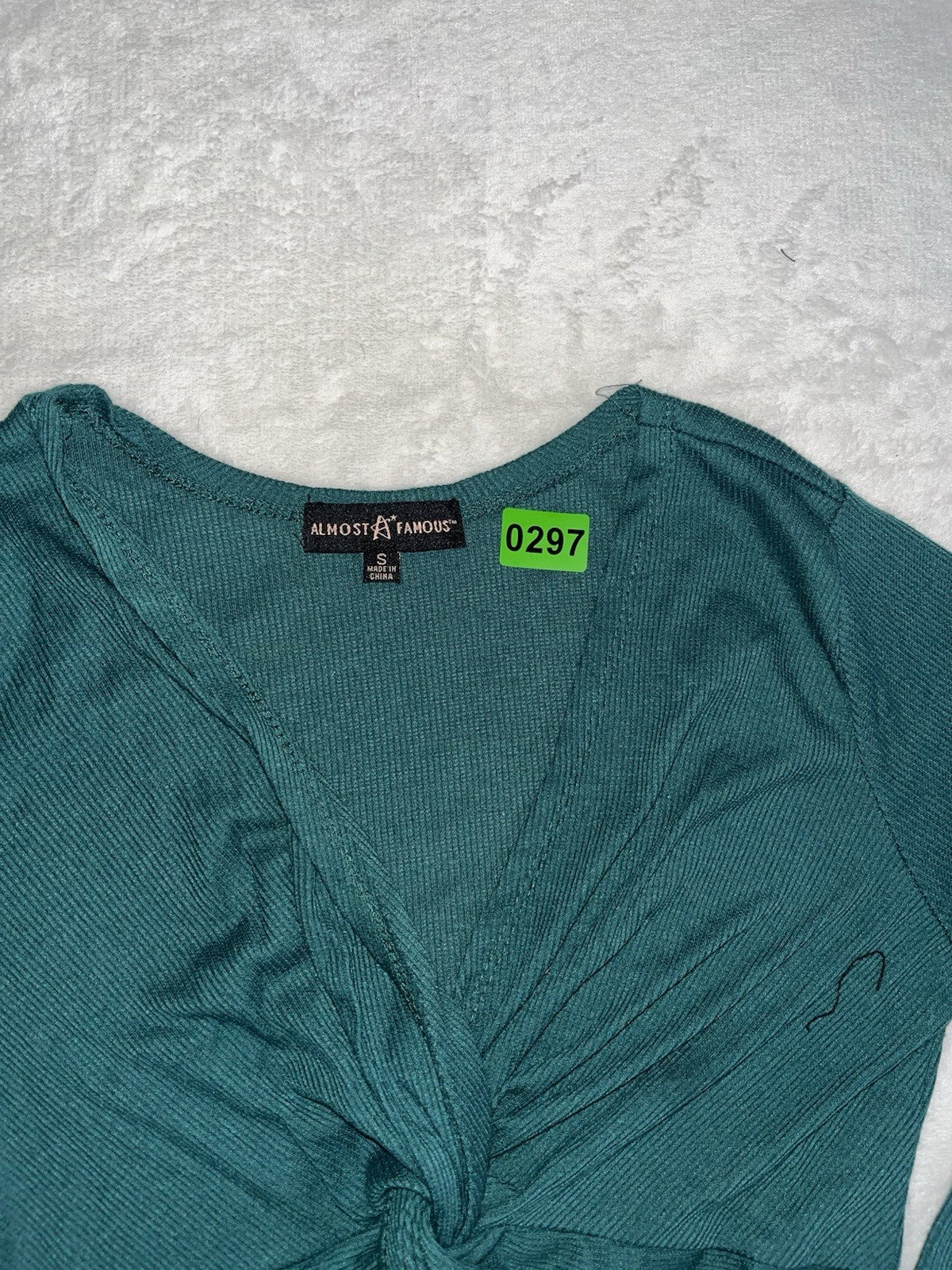 Almost Famous Women’s Green Front Knot Top Long Sleeve Knit Small 