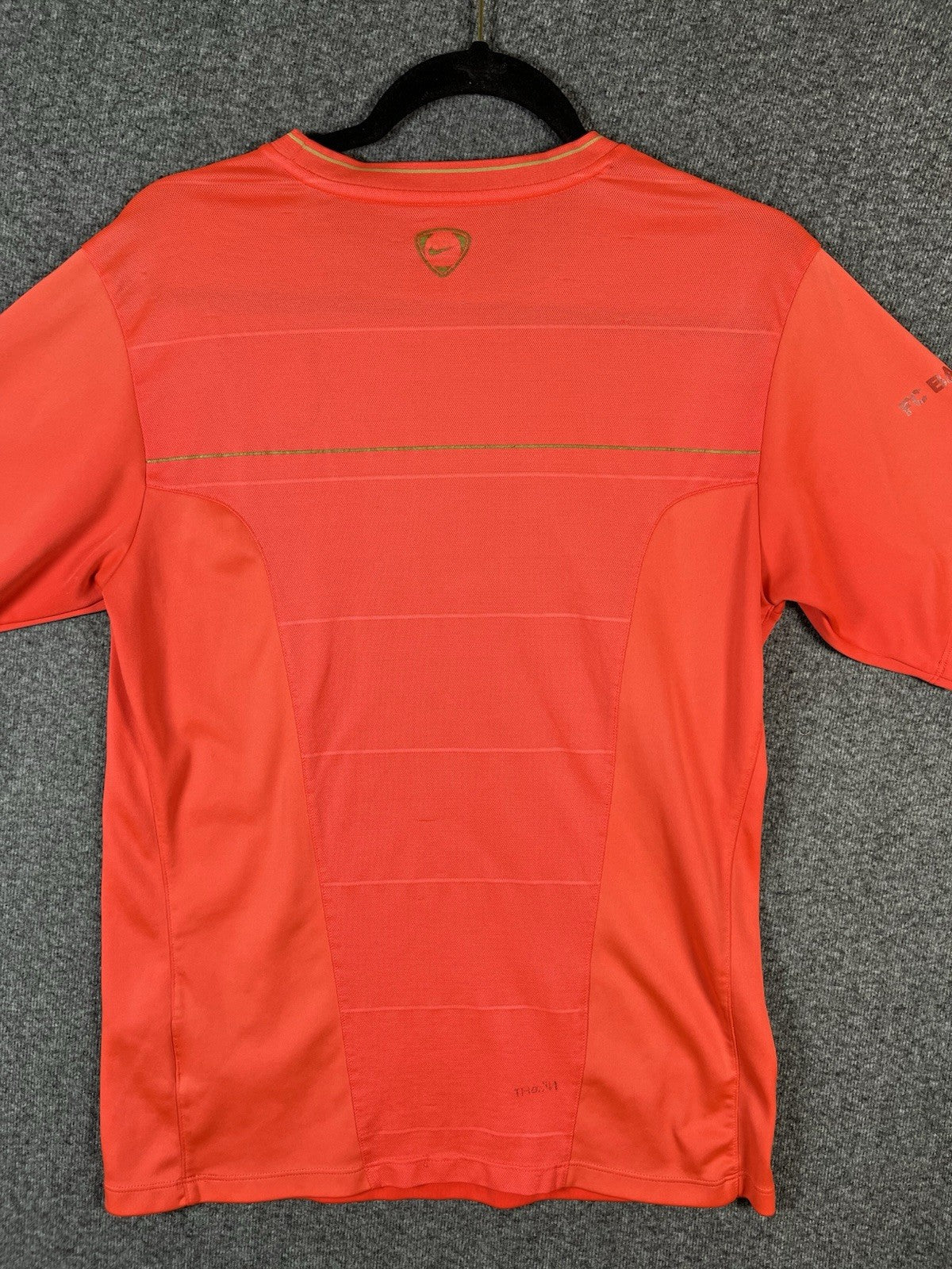 Nike Barcelona Soccer Jersey Men’s Medium Red 