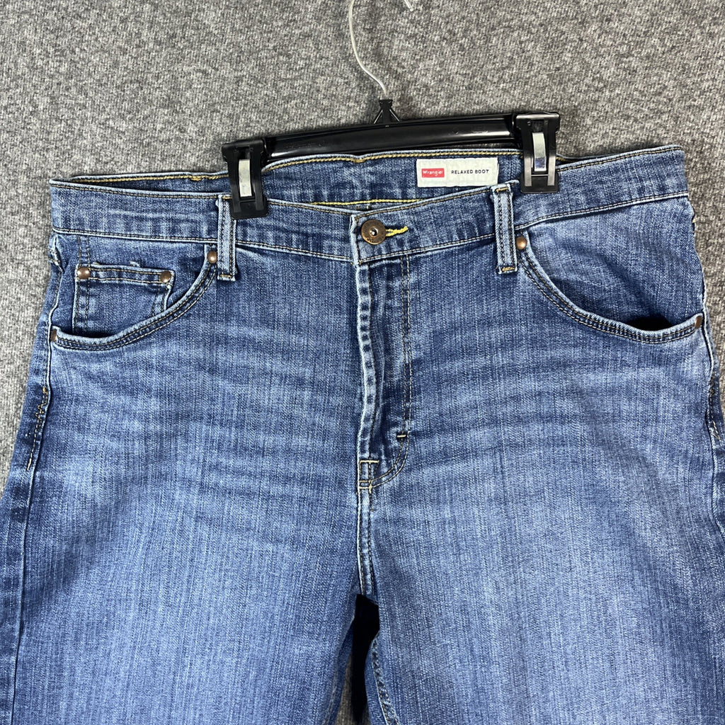 Wrangler jeans relaxed boot cut men’s blue denim size 36×30 zipper button flower