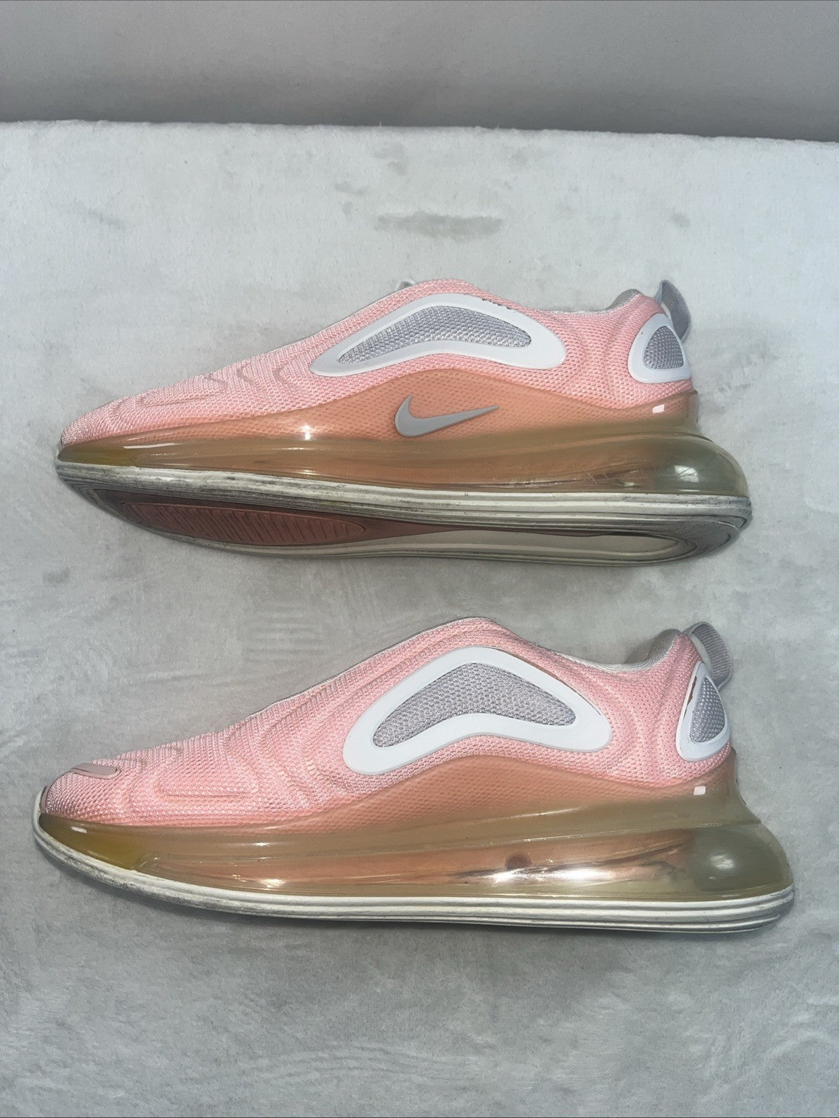 Size 9 - Nike Air Max 720 Bleached Coral W