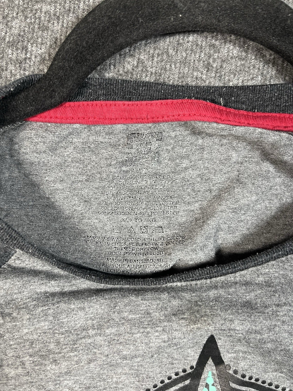 DC Men's Est MCMXCIV Graphic T-Shirt Gray Men’s XL 3/4 Sleeves 