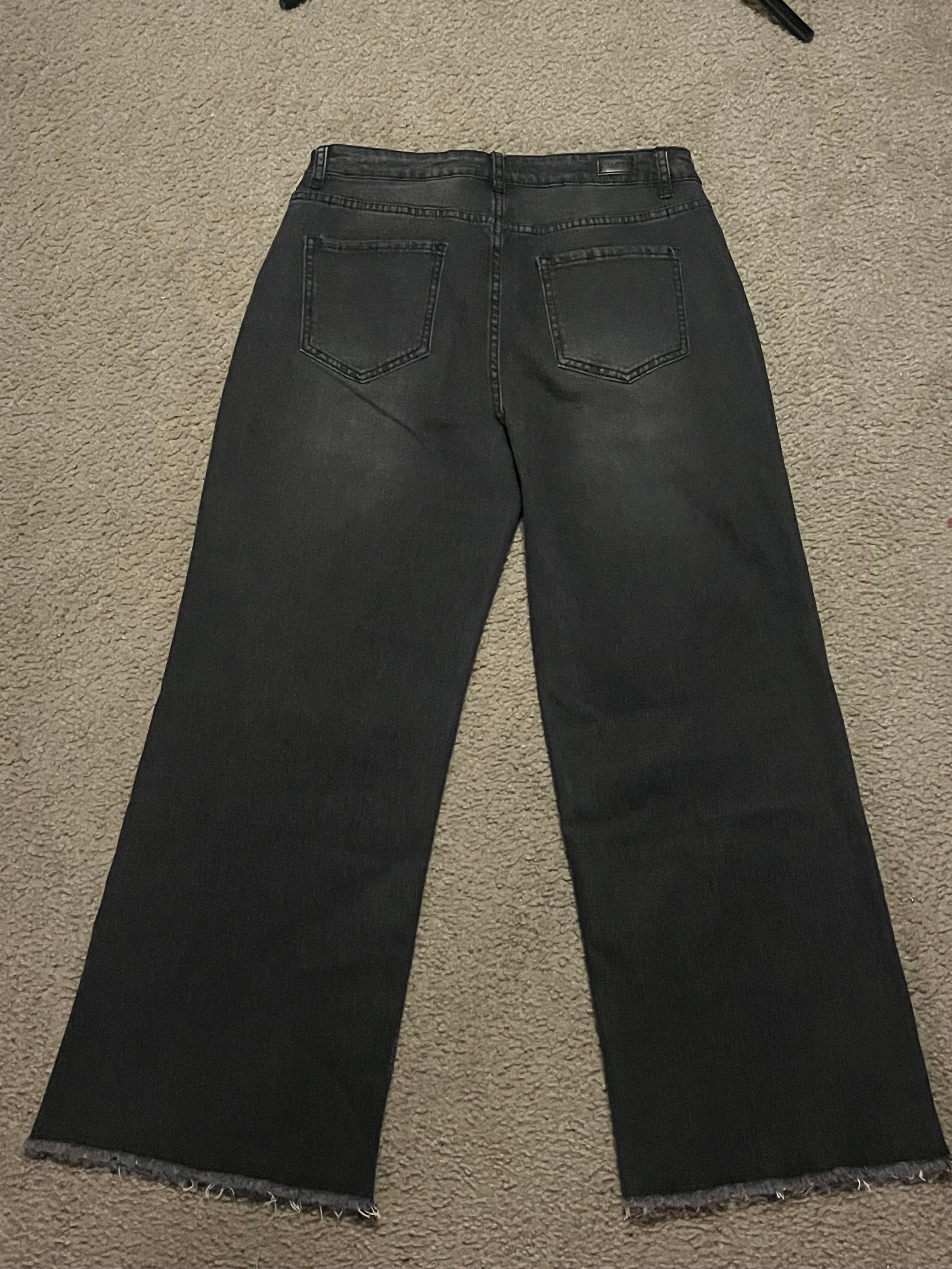 Black Cutoff Flamingals